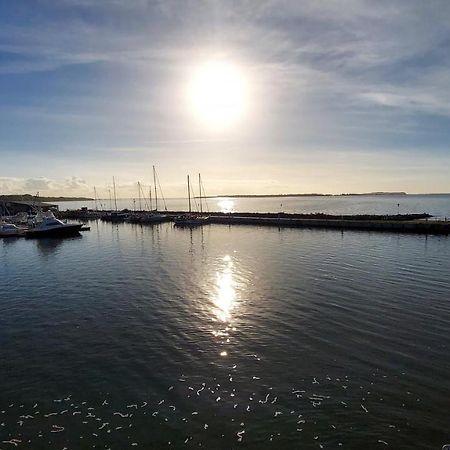 Ferienwohnung Hafenblick Wiek auf Rügen エクステリア 写真