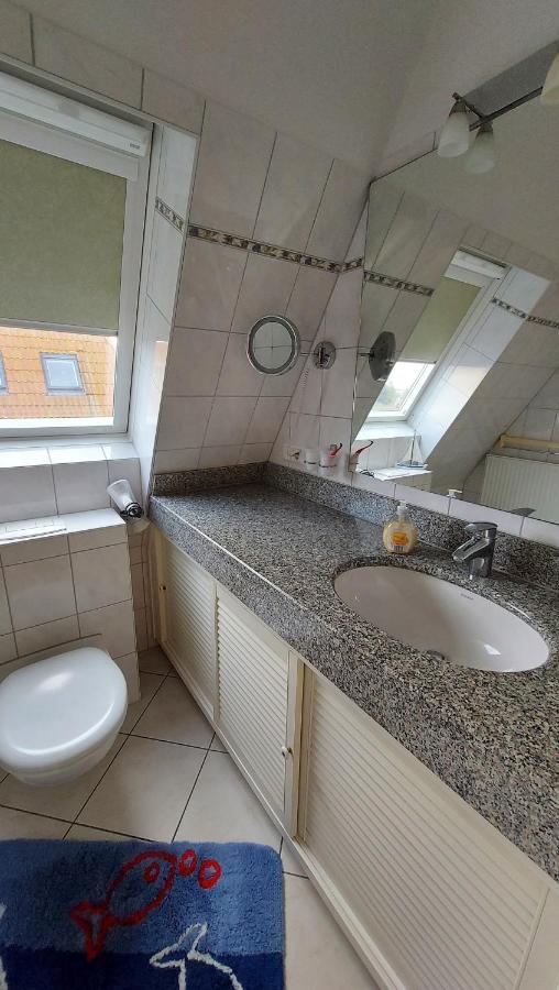 Ferienwohnung Hafenblick Wiek auf Rügen エクステリア 写真
